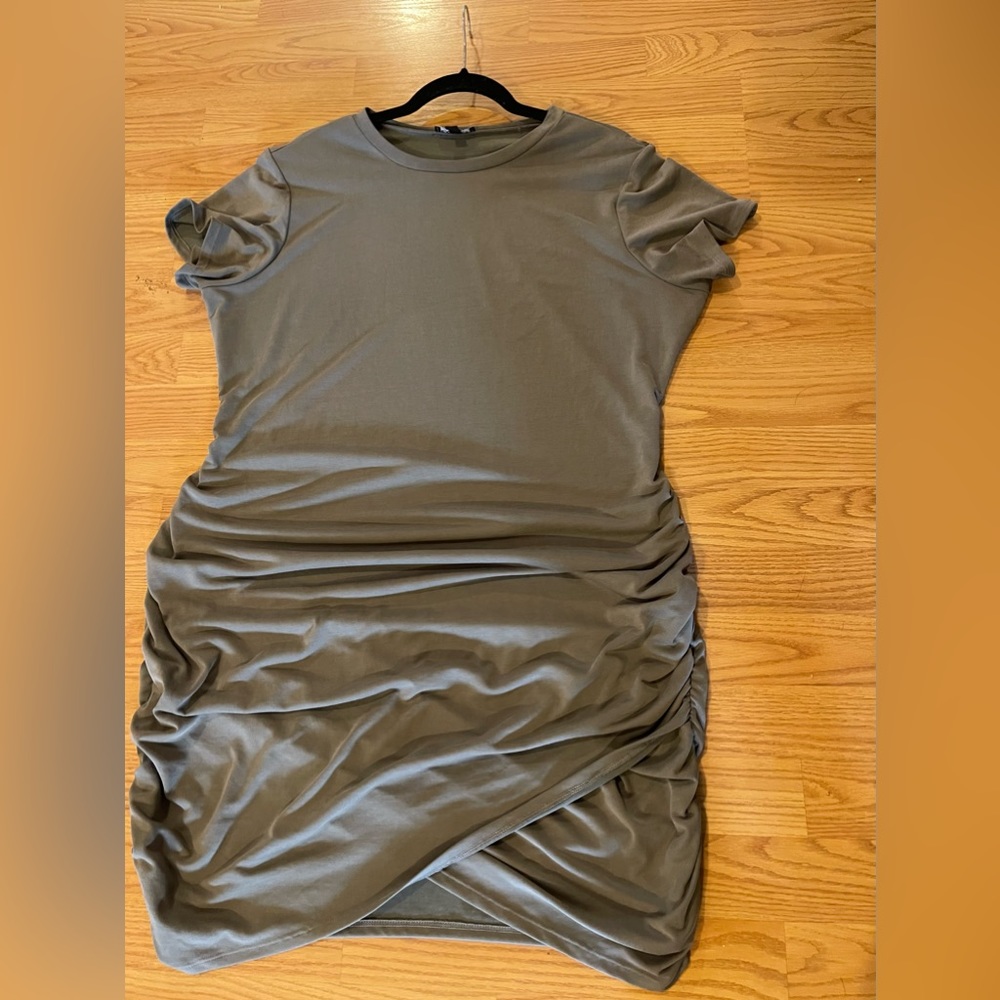 Express Crew Neck Short Sleeve Dress